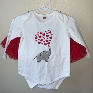 12-18m Valentine’s Day elephant Onsie & extravagant read heart pattern tutu